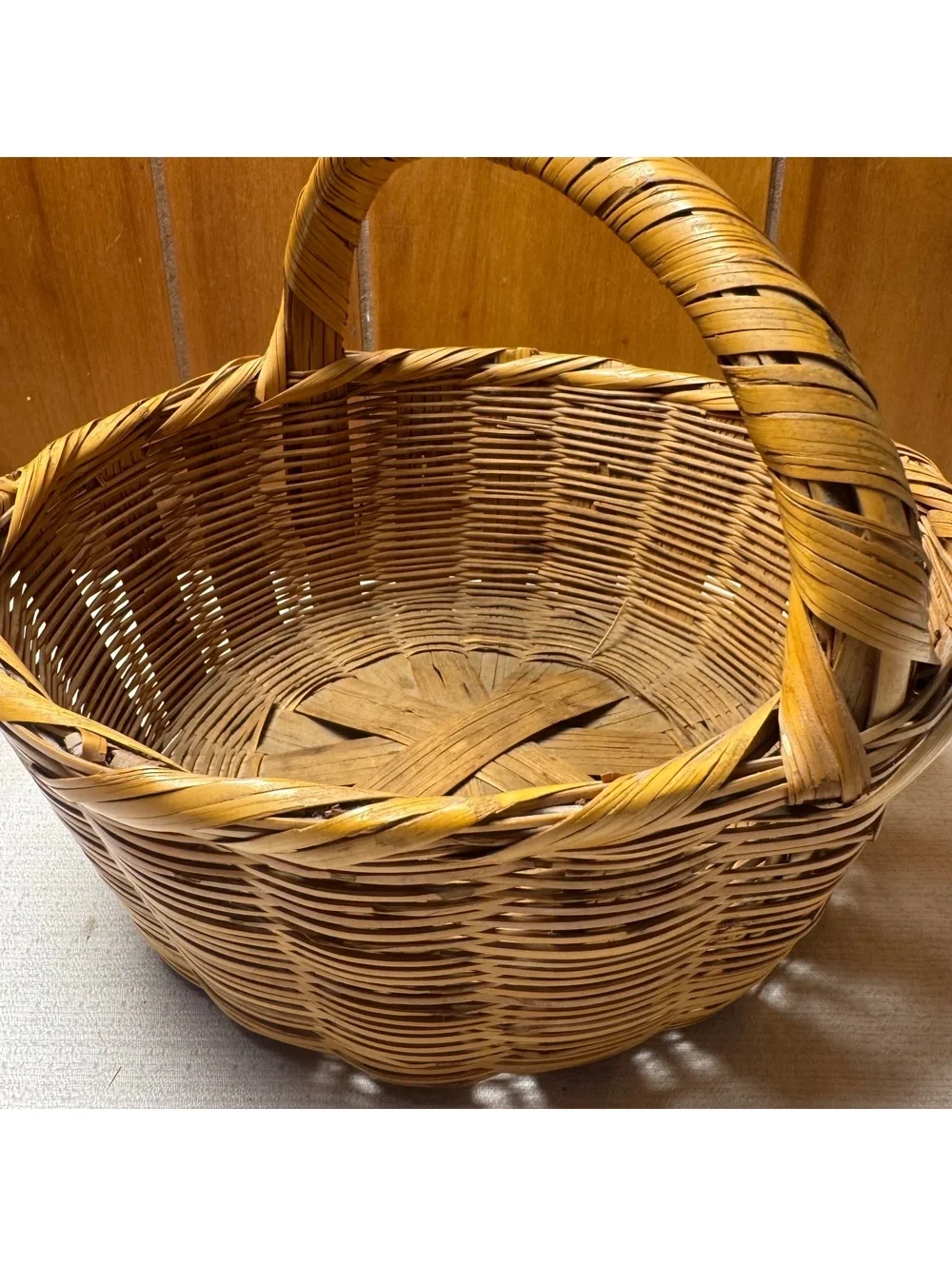 Vintage Woven Wicker Gathering Basket Round Rustic Farmhouse 11x11x8